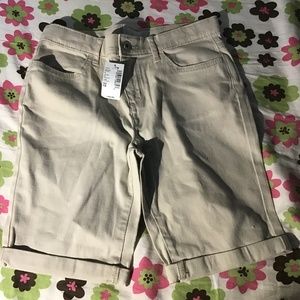 bermuda shorts